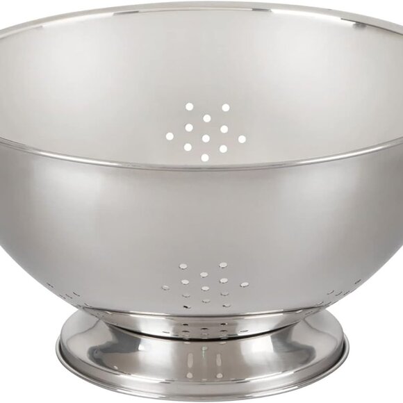 Le Creuset Set of 3 Stackable Colanders, Large, Stainless Steel - Picture 3 of 5